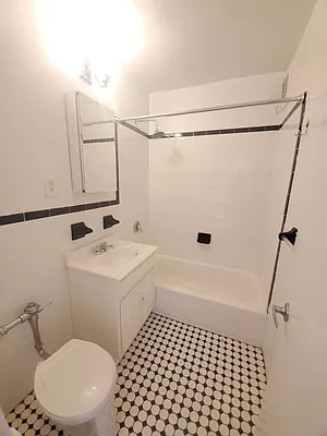 Rented by Smart NY Realty LLC | media 7