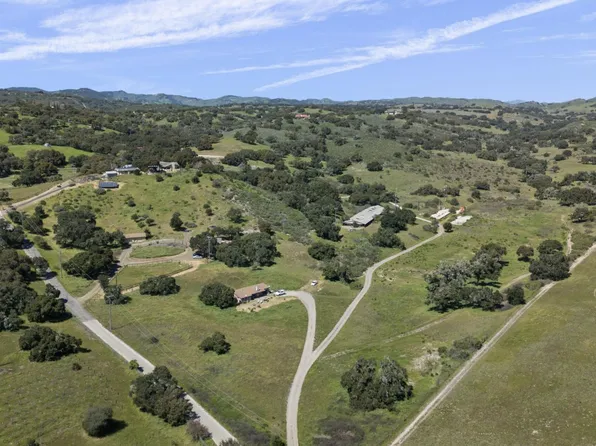 971 Canyon Ridge Rd, Solvang, CA 93463