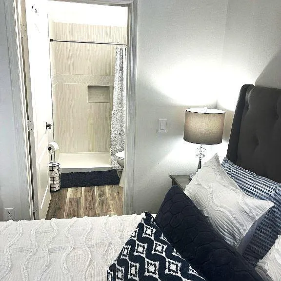 203 N Village St #B — Photo 9