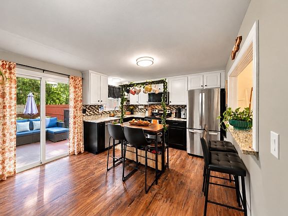 5th image of 17 Orchard Ave #J