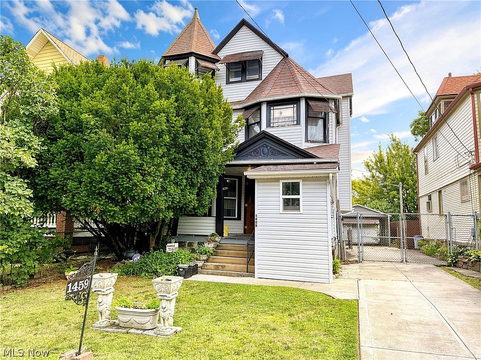 1st image of 1459 W 114th St