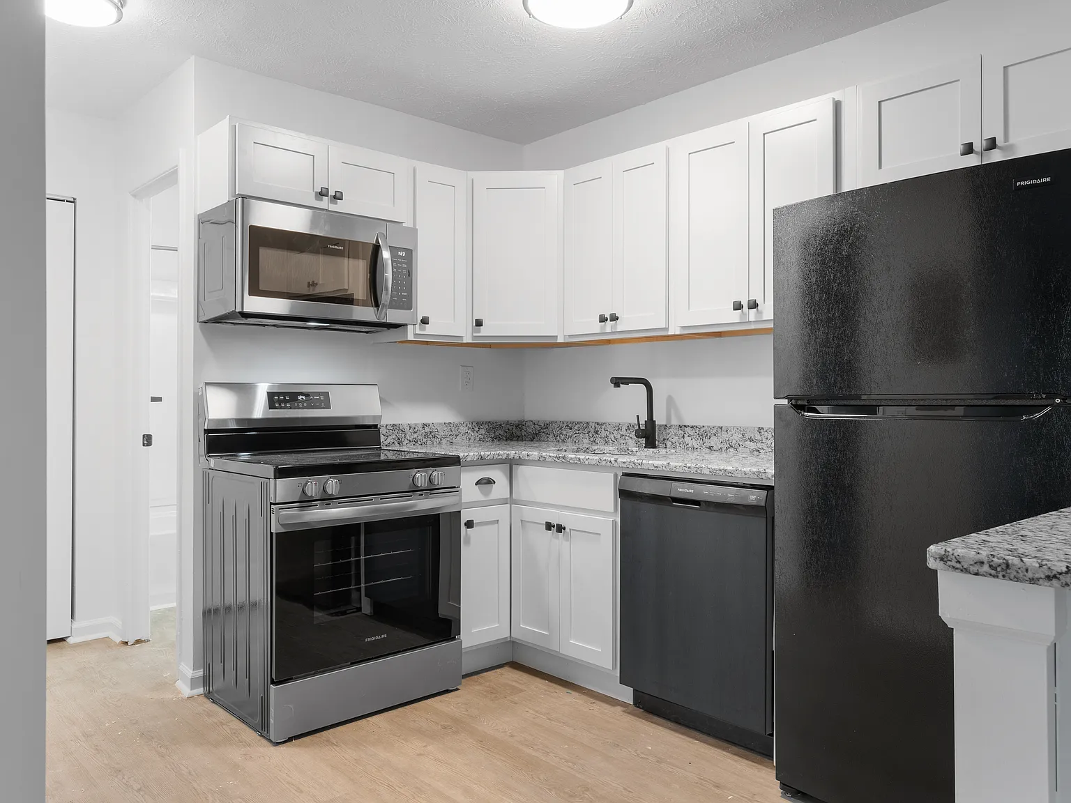 Westwood Apartments - SP Lafayette LLC — Photo 2