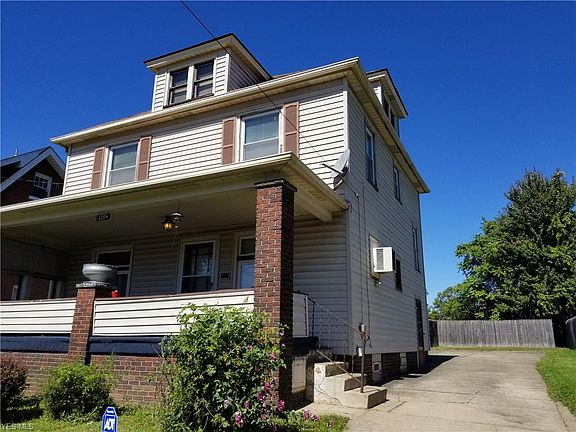 3rd image of 1354 Humbolt Ave