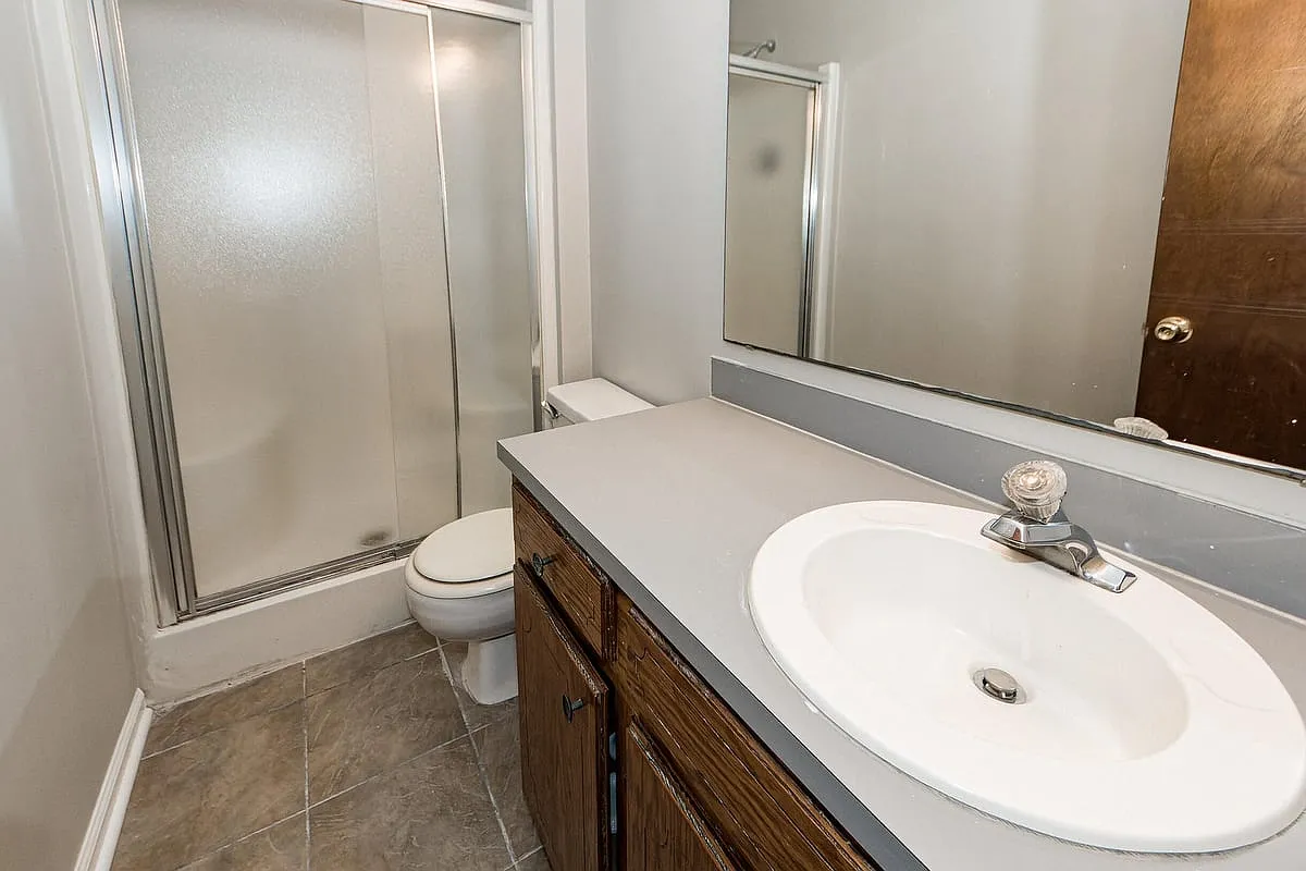 Building Photo - 7620 Valleyview Cir