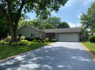 412 Lincoln Ave, Lake Bluff, IL