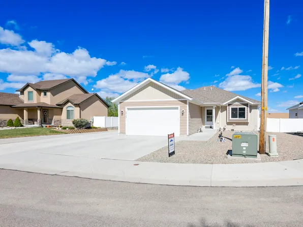 3727 Goshawk Dr, Rock Springs, WY 82901