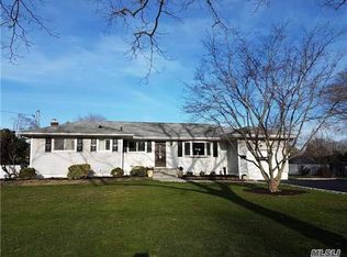 2 Rimlet Dr, Commack, NY 11725