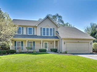 390 Bradford Cir, Batavia, IL 60510