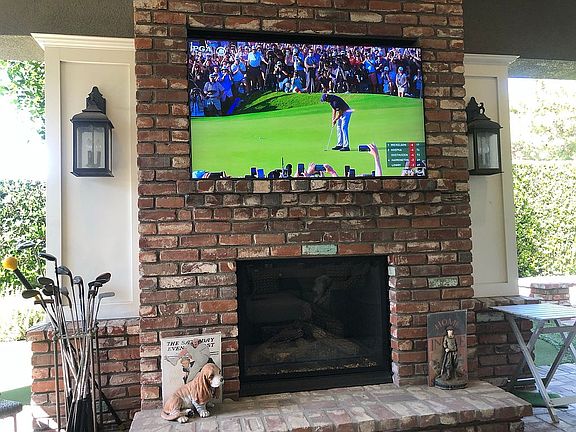 @500 sf California Rm 65" TV