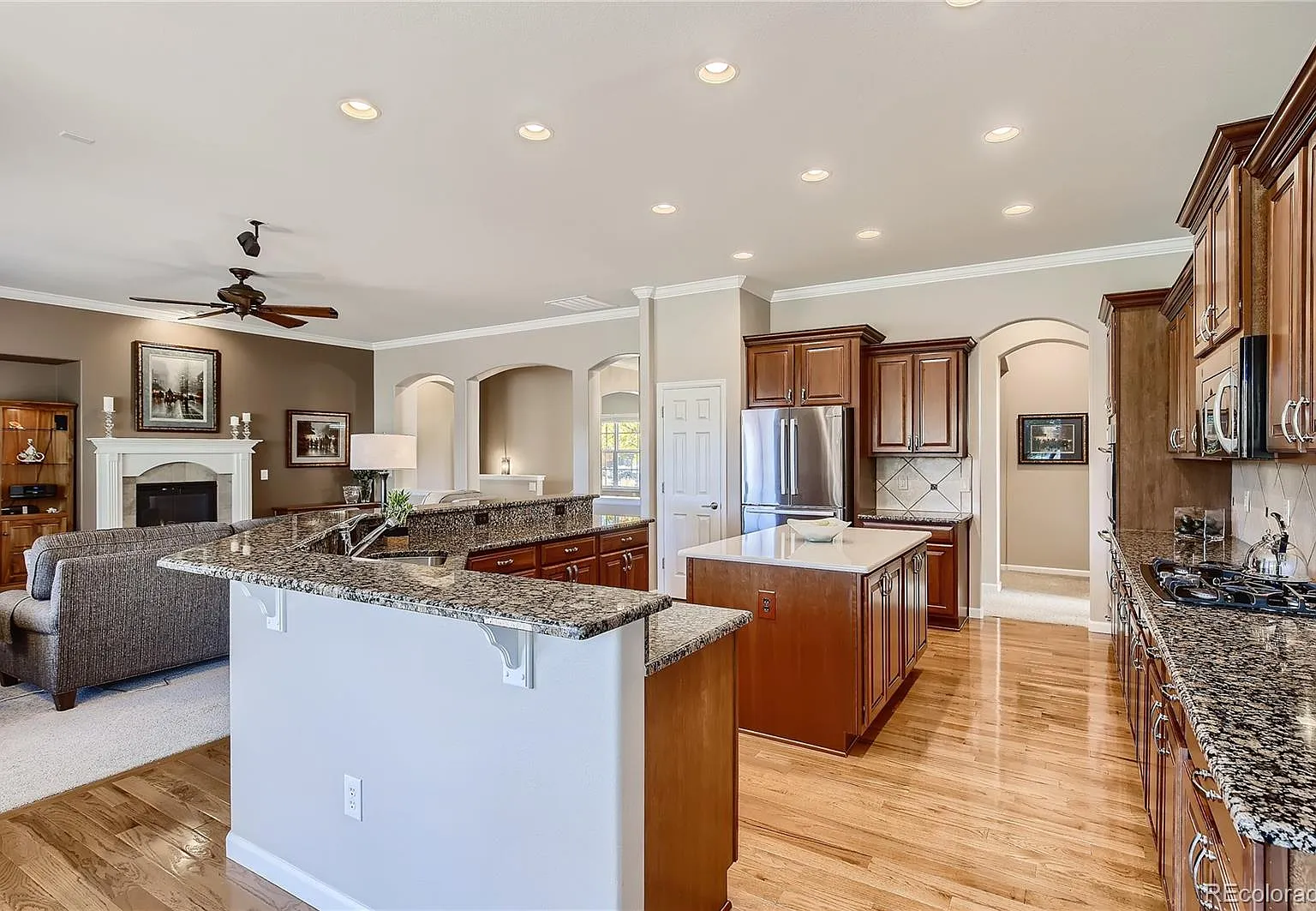 4 bed, 5688 sqft, $4,200 — Photo 4
