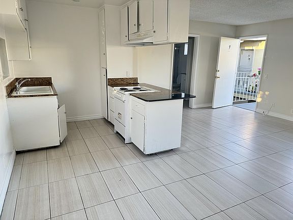4th image of 4824 El Monte Ave #9