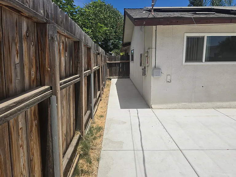 1005 W Cambridge Ave — Photo 9
