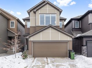 2086 Graydon Hill Cres SW, Edmonton, AB T6W 4C7