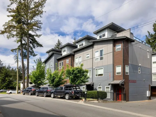694 Hoylake Ave #105, Langford, BC V9B 3P7