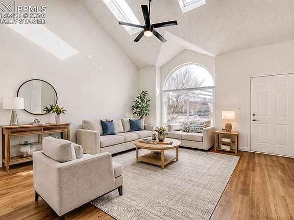 4th image of 8150 Camfield Cir