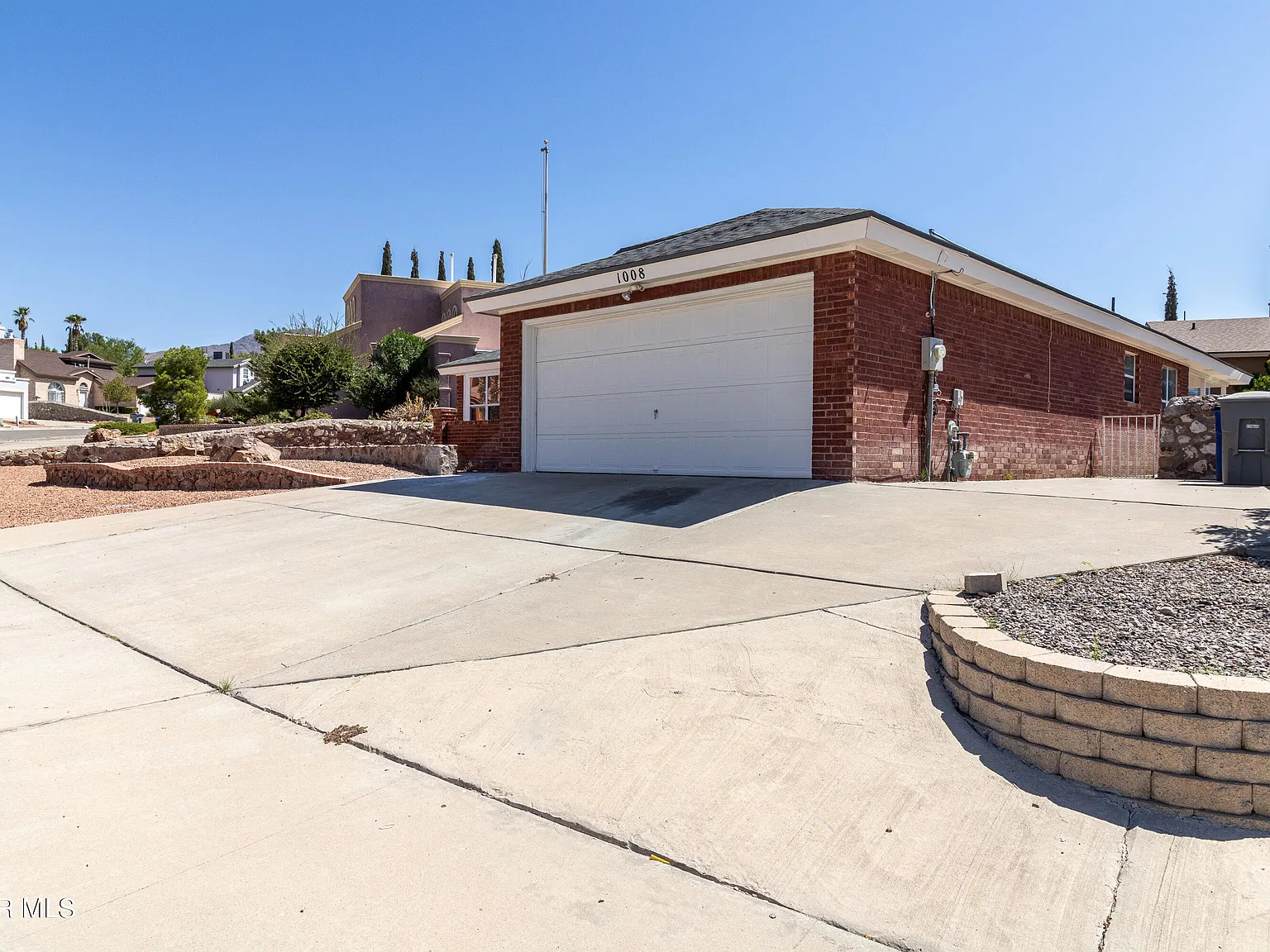 4 bed, 2.0 bath, 1541 sqft, $1,995 — Photo 3