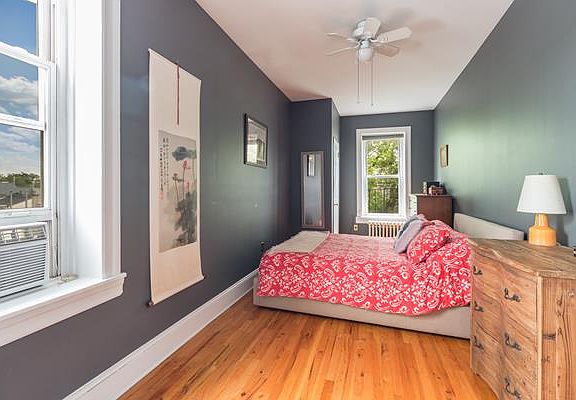 4th image of 24 Douglass St APT 4L