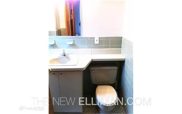 Rented by Douglas Elliman | media 16