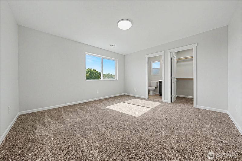 3rd image of 475 N Fifth Avenue