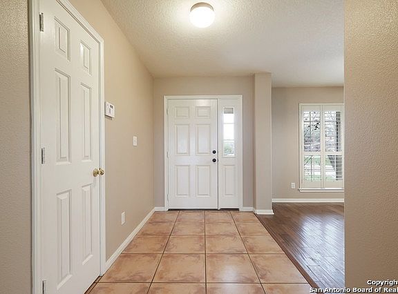 4th image of 172 Green Meadow Dr
