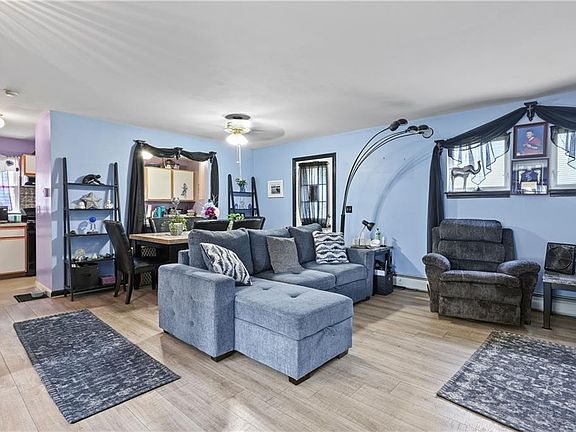 5th image of 328 Blackstone St