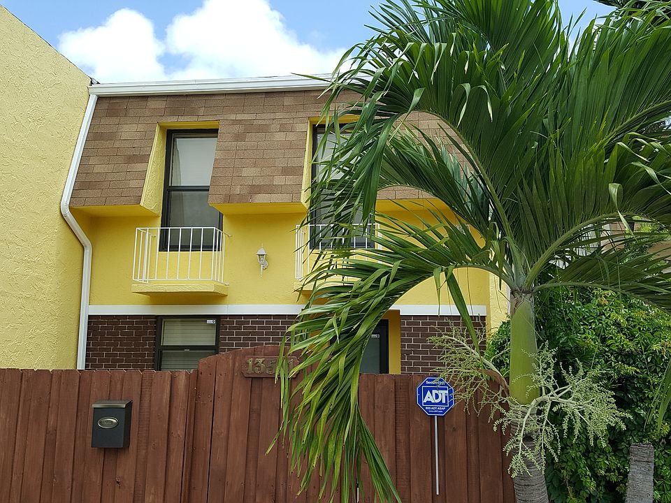 1st image of 13511 NE 24th Ct