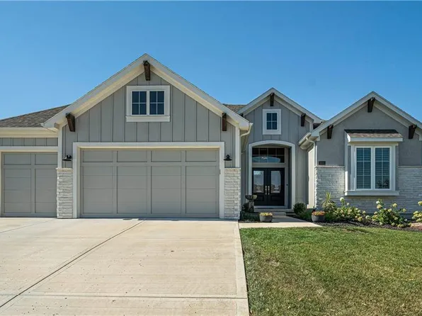 7616 N Donnelly Ave, Kansas City, MO 64158