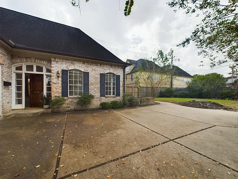 5627 Winsome Ln #A — Photo 40
