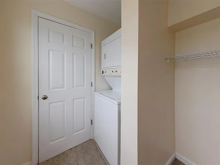 222 Pompano Dr SE #H — Photo 19