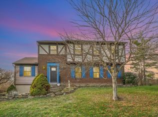 7817 Red Mill Dr, West Chester, OH 45069