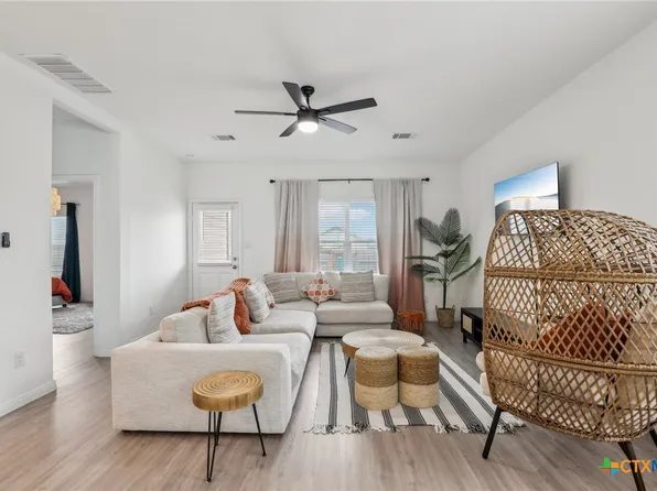 9046 Bowie Rdg, Seguin, TX 78155