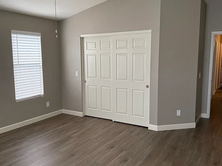 1643 W Maplewood St — Photo 9