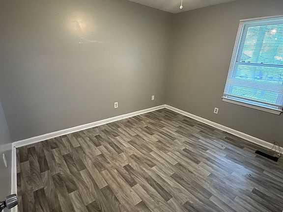 5th image of 150 Proctor St APT 1-6