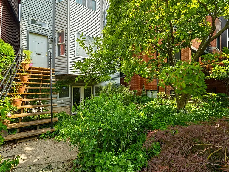 730 W Schubert Ave #G — Photo 14