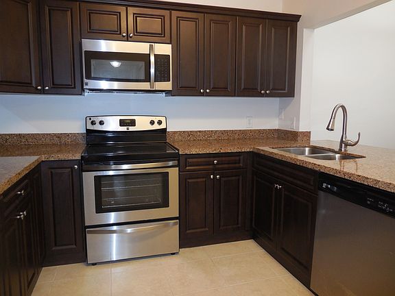 4th image of 4008 Palm Bay Cir APT B
