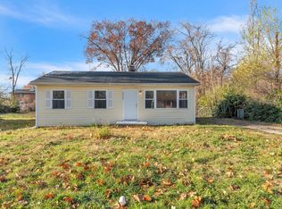 2042 Sandy Ridge Rd, Cahokia, IL 62206