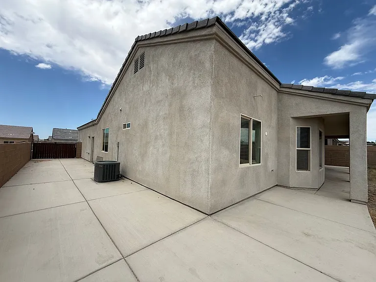 10156 E 39th Ln — Photo 28