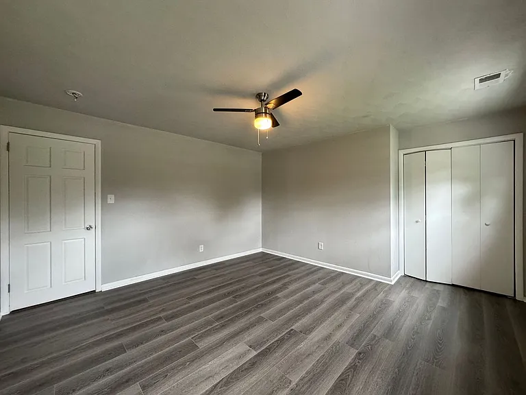 5828 Susquehanna Dr — Photo 8
