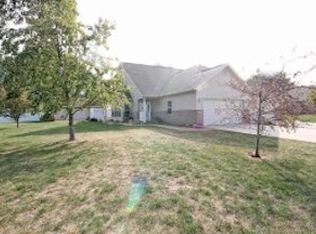940 N Lima St, Mount Zion, IL