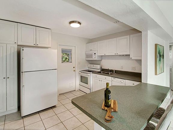 4th image of 147 84th Ave N