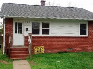 208 Duke St, Fredericksburg, VA 22401