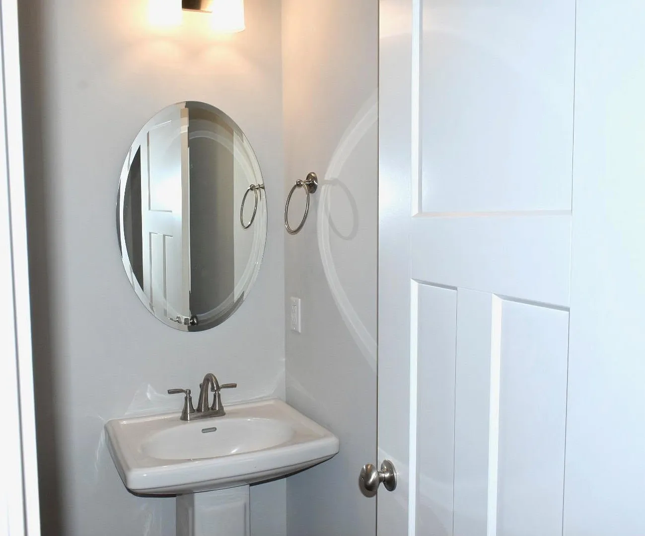 4 bed, 3.5 bath, 2710 sqft, $3,200 — Photo 3