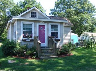 28 Meadow Rd, Clinton, CT 06413