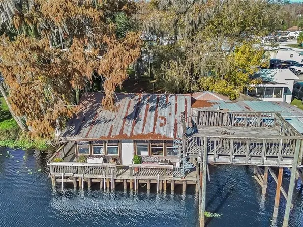 55512 Front St, Astor, FL 32102