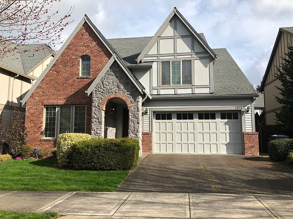 1st image of 1074 Meek Way