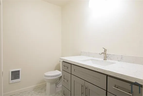301 S 82nd St #8 — Photo 8
