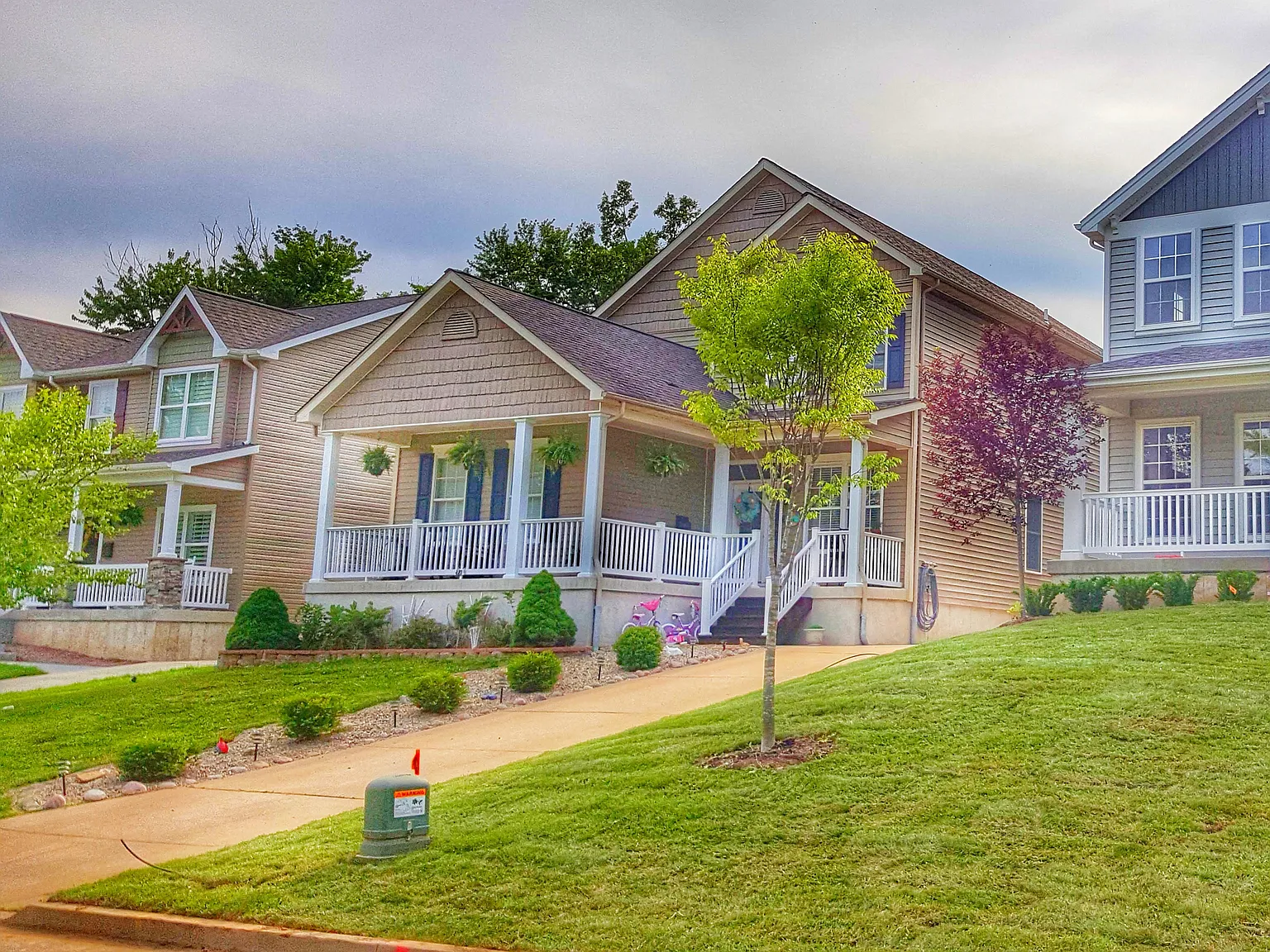 421 Caroline Ave photo 1