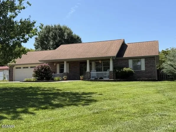 1740 Country Meadows Dr, Sevierville, TN 37862