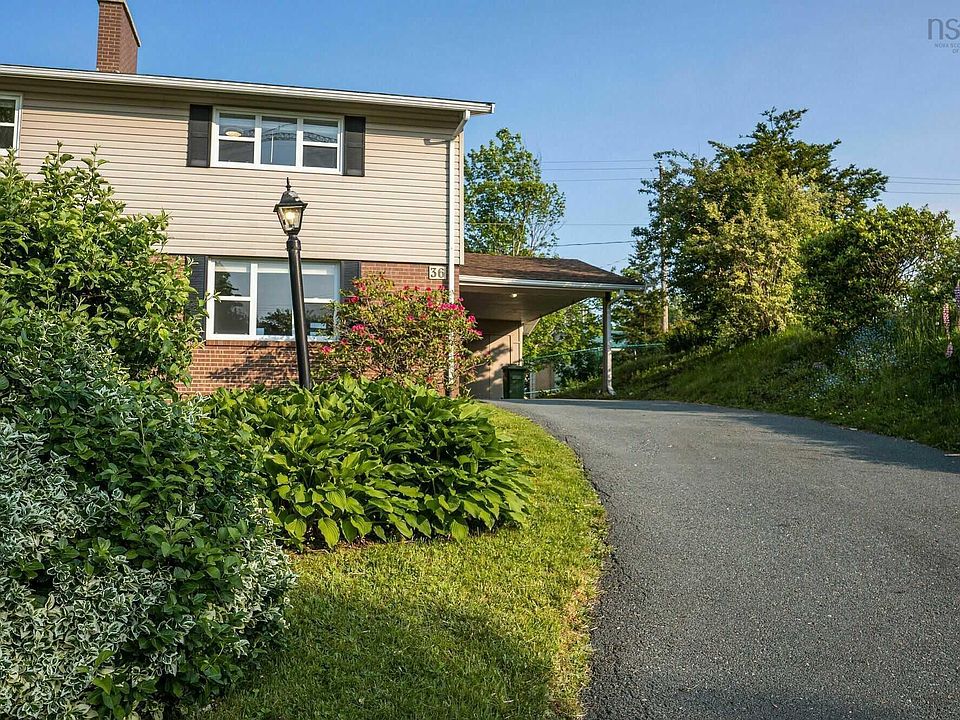1st image of 36 Simcoe Pl