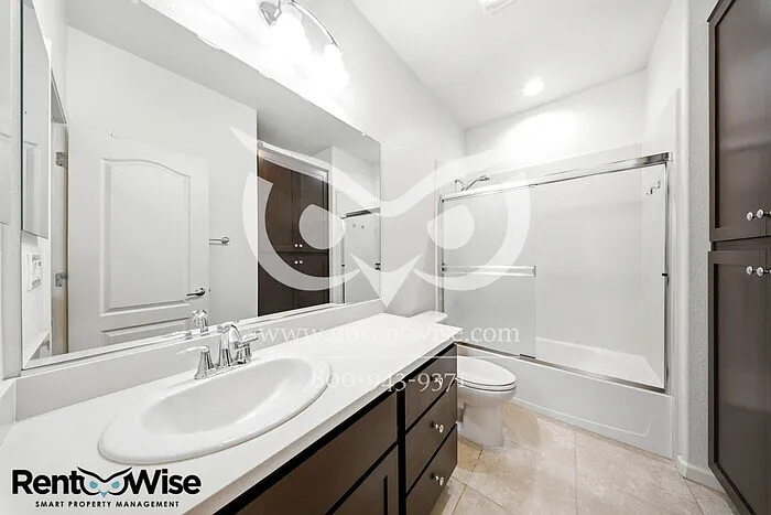 1583 Sylvia St — Photo 7